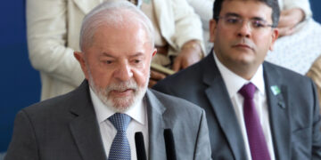 Tarifaço dos EUA pode cortar 146 mil empregos no Brasil em até dois anos, diz Fiemg; Governo anuncia hoje (13) pacote de emergência 1 Tarifaço dos EUA pode cortar 146 mil empregos no Brasil em até dois anos, diz Fiemg; Governo anuncia hoje (13) pacote de emergência