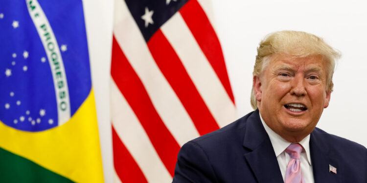 Trump diz estar aberto ao diálogo com Lula, apesar de impor tarifa recorde ao Brasil; Lula responde com foco em empregos e soberania 14 Foto: Alan Santos / PR