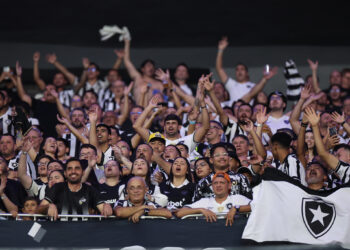 Brasileirão: Rodada de Goleadas, Viradas e Polêmicas no Sábado de Futebol