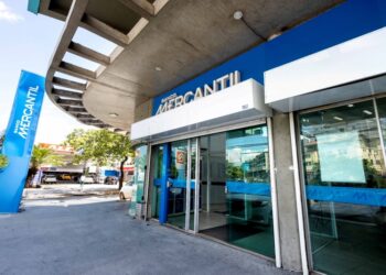 Banco Mercantil abre 43 vagas para área comercial em sete estados