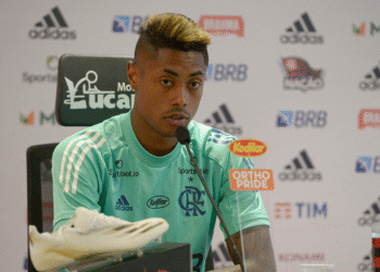 Bruno Henrique, do Flamengo, é suspenso por 12 jogos em caso de manipulação de apostas