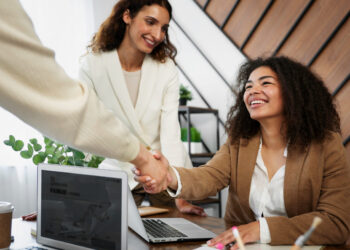 Dia do Cliente: 4 dicas para aproveitar as ofertas sem comprometer as finanças pessoais