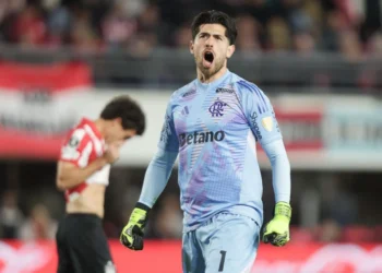 Libertadores: Flamengo avança nos pênaltis; São Paulo é eliminado pela LDU