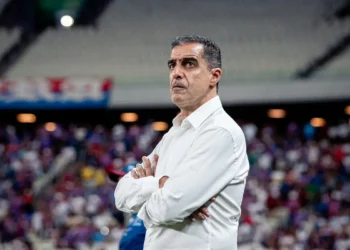 Fortaleza anuncia saída do técnico Renato Paiva após sequência negativa