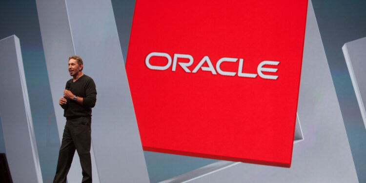 OpenAI, dona do ChatGPT, e Oracle fecham megacontrato de US$ 300 bilhões em IA — valor supera o PIB de países como o Qatar 14 OpenAI, dona do ChatGPT, e Oracle fecham megacontrato de US$ 300 bilhões em IA — valor supera o PIB de países como o Qatar Larry Ellison fecha acordo Open AI 1