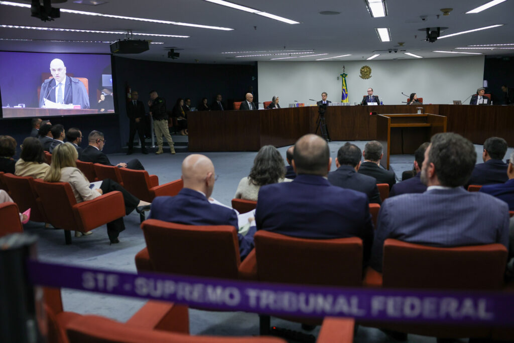 AO VIVO: STF retoma 2º dia de julgamento de Jair Bolsonaro e aliados por tentativa de golpe STF julgamento 2 dia