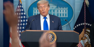 Donald Trump desmente boatos sobre sua morte durante coletiva no Salão Oval 1 Donald Trump desmente boatos sobre sua morte durante coletiva no Salão Oval