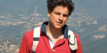“Influenciador de Deus” Carlo Acutis é canonizado e se torna o primeiro santo da geração do milênio