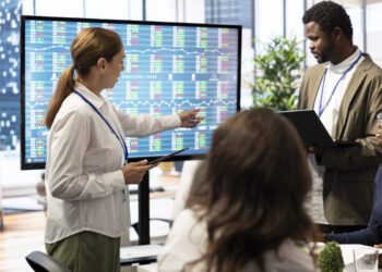 Barreiras linguísticas limitam expansão internacional de startups brasileiras