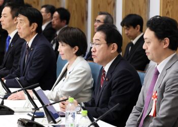 Histórico: Sanae Takaichi se torna a primeira mulher a ocupar o cargo de primeira-ministra do Japão