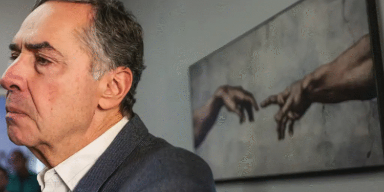 Ministro Luís Roberto Barroso é internado em Brasília após passar mal 14 Foto: Paulo Pinto/Agência Brasil