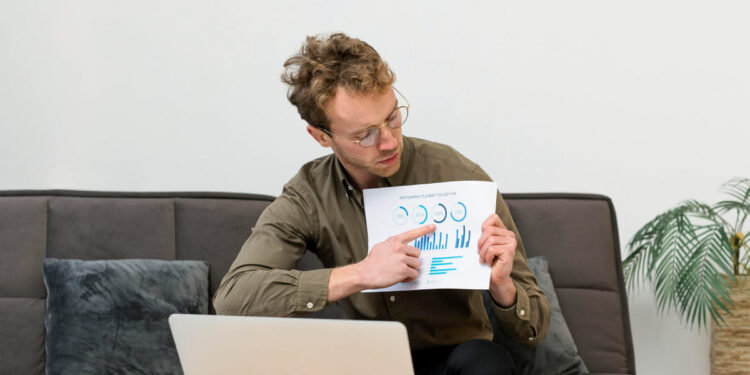 Jovens aumentam adesão à poupança e buscam novas formas de investimento 16 Foto: Reprodução/ Freepik