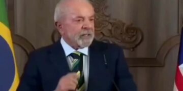 Lula afirma, em coletiva, que tarifaço dos EUA não está relacionado a caso Bolsonaro e destaca diálogo institucional com o presidente Donald Trump 16 Lula afirma, em coletiva, que tarifaço dos EUA não está relacionado a caso Bolsonaro e destaca diálogo institucional com o presidente Donald Trump