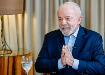 Lula defende que “nenhum presidente” deve dar palpite sobre Venezuela