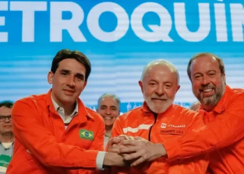 Lula: os “vira-latas” desse país queriam que eu rastejasse atrás do governo americano