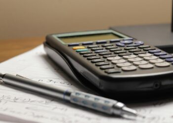 Empresas devem se preparar para novas regras de notas fiscais na reforma tributária