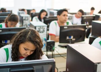 Governo amplia ações para fortalecer educação digital e midiática no Brasil 12 Governo amplia ações para fortalecer educação digital e midiática no Brasil