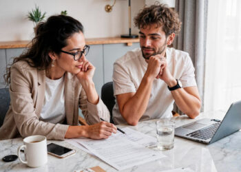 Crédito consignado CLT cresce entre trabalhadores formais e se consolida como alternativa de menor custo