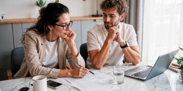 Crédito consignado CLT cresce entre trabalhadores formais e se consolida como alternativa de menor custo