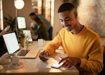 Black Friday antecipa contratações e impulsiona geração de empregos no país