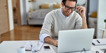 Grandes empresas anunciam mais de mil vagas e programas de carreira em todo o Brasil 18 Grandes empresas anunciam mais de mil vagas e programas de carreira em todo o Brasil