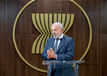 Lula fala sobre política de Trump no combate ao narcotráfico: “Falta compreensão; traficantes também são vítimas dos usuários”