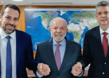 Lula nomeia Guilherme Boulos ministro da Secretaria-Geral da Presidência da República