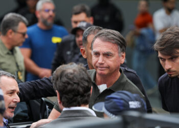 Bolsonaro pede prisão domiciliar humanitária
