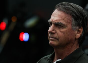 Bolsonaro é preso pela PF em Brasília