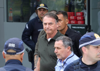 Bolsonaro se prepara para possível prisão antes do Natal, dizem aliados