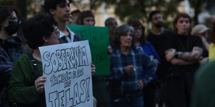 Ato em Defesa do Audiovisual Brasileiro Independente , concentração na Cinemateca. Brasileira em SP. Foto Paulo Pinto/Agencia Brasil