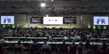 COP30 encerra negociações em Belém com avanços sobre desmatamento zero e transição energética