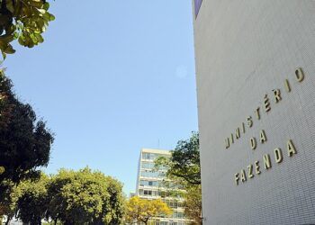 Governo planeja publicar normas para mercado regulado de carbono até 2026