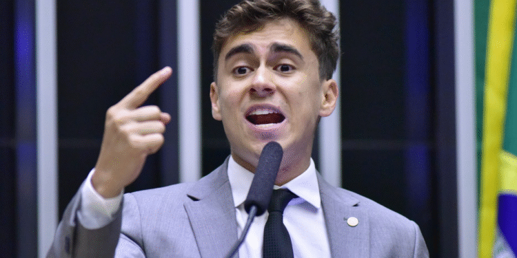 Deputado Nikolas Ferreira manifesta preocupação com a possibilidade de prisão de Jair Bolsonaro e alerta para riscos à saúde e integridade 14 Foto: Zeca Ribeiro / Câmara dos Deputados