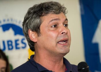 Deputado Lindbergh Farias entrará com representação no STF contra Cláudio Castro por crime de traição nacional 6 Deputado Lindbergh Farias entrará com representação no STF contra Cláudio Castro por crime de traição nacional