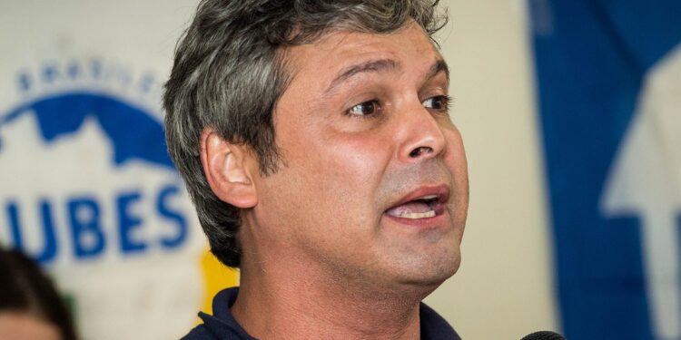 Deputado Lindbergh Farias entrará com representação no STF contra Cláudio Castro por crime de traição nacional 14 Crédito: Sérgio Silva