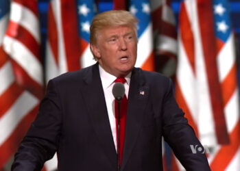 Trump pede ampla reforma eleitoral: “Fim do voto por correspondência e exigência de documento de identidade para votar”