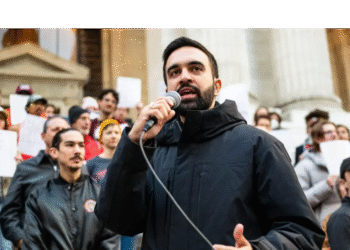 Revista Capital Econômico: O valor da informação certa, na hora certa! 34 Zohran Mamdani faz discurso como primeiro prefeito imigrante e socialista de Nova York e envia mensagem direta a Donald Trump