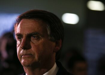 Ex-presidente tentou romper a tornozeleira eletrônica antes de ser preso, diz decisão do STF