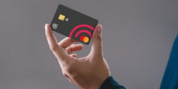 Empresas substituem cestas de Natal por cartões digitais de benefícios