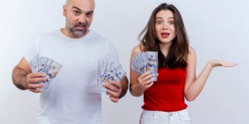 Desigualdade salarial entre homens e mulheres recua, mas ainda é de 15,8%, aponta IBGE 18 Desigualdade salarial entre homens e mulheres recua, mas ainda é de 15,8%, aponta IBGE