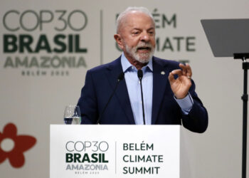 “É momento de levar a sério os alertas da ciência”, diz Lula na abertura da Cúpula do Clima em Belém