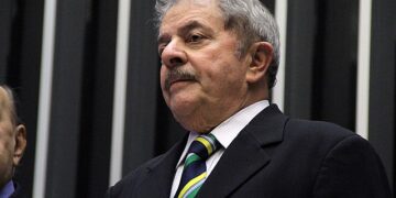 Lula Afirma que Prisão de Bolsonaro e Generais É “Demonstração de que a Democracia Vale para Todos” ao Sancionar Reforma do Imposto de Renda