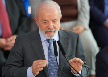 Lula sanciona isenção do Imposto de Renda para quem ganha até cinco salários mínimos