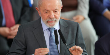 Lula sanciona isenção do Imposto de Renda para quem ganha até cinco salários mínimos