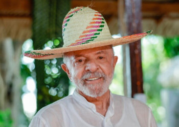 Lula e Janja visitam comunidades tradicionais às margens do Rio Tapajós