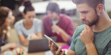 Aplicativo do MEC reúne conteúdos e simulados para candidatos do Enem 2025