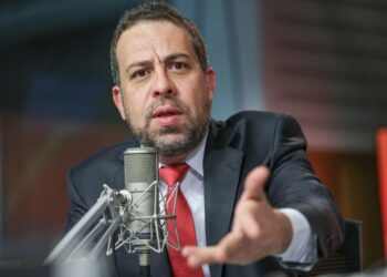 Ministro da Secretaria-Geral da Presidência discute transição para micro e pequenas empresas em caso de fim da escala 6×1