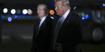 Em reviravolta, Trump defende liberação dos arquivos de Jeffrey Epstein pela Câmara 15 Em reviravolta, Trump defende liberação dos arquivos de Jeffrey Epstein pela Câmara