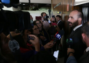 STF agenda julgamento de denúncia contra Eduardo Bolsonaro para 21 de novembro 7 STF agenda julgamento de denúncia contra Eduardo Bolsonaro para 21 de novembro